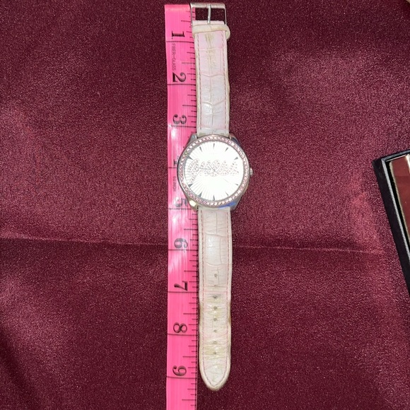 Vintage Pink Guess Leather Strap Watch - Picture 1 of 9